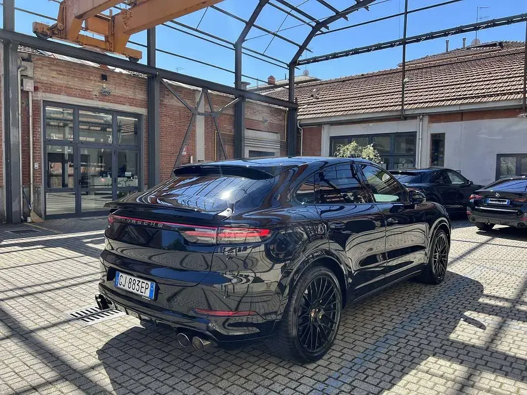 Usata Porsche Cayenne 340 CV (250 kW) 2021 Nero SUV
