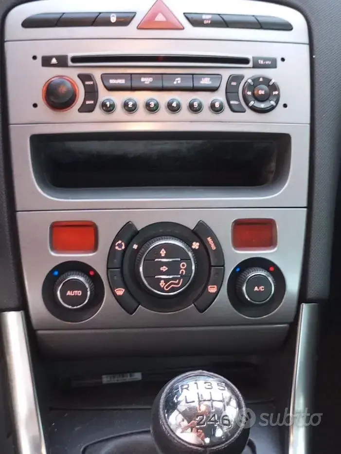 Usata Peugeot 308 109 CV (80 kW) 2010 Grigio Berlina