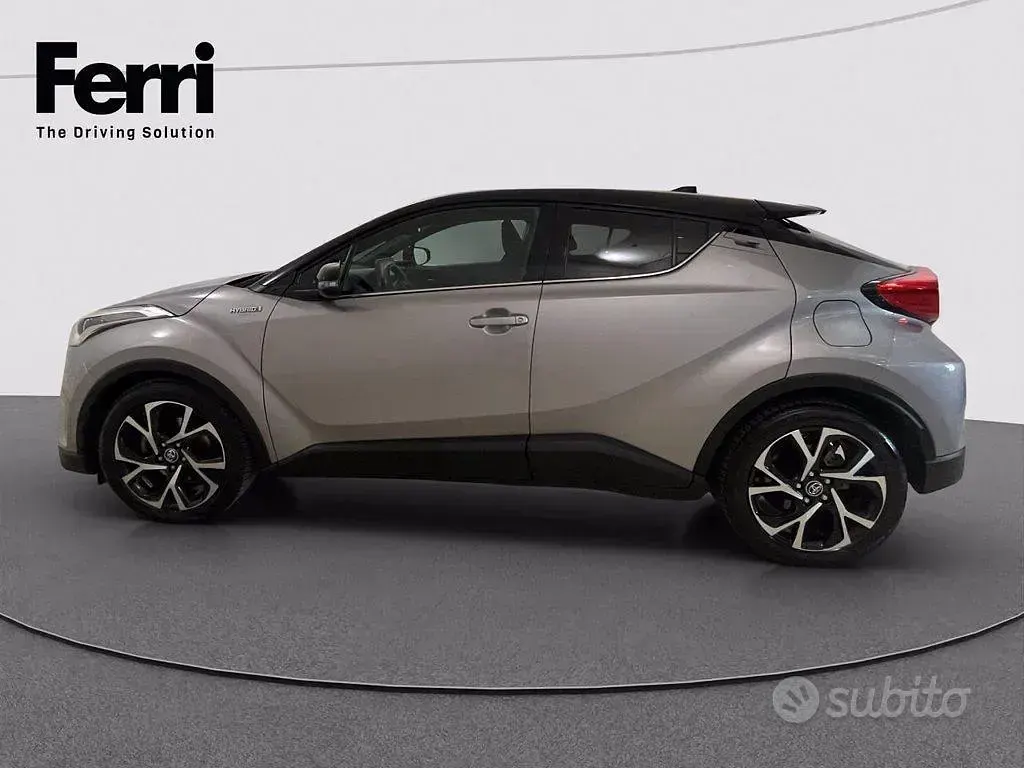 Usata Toyota C-HR Trend 122 CV (89 kW) 2018 Grigio SUV