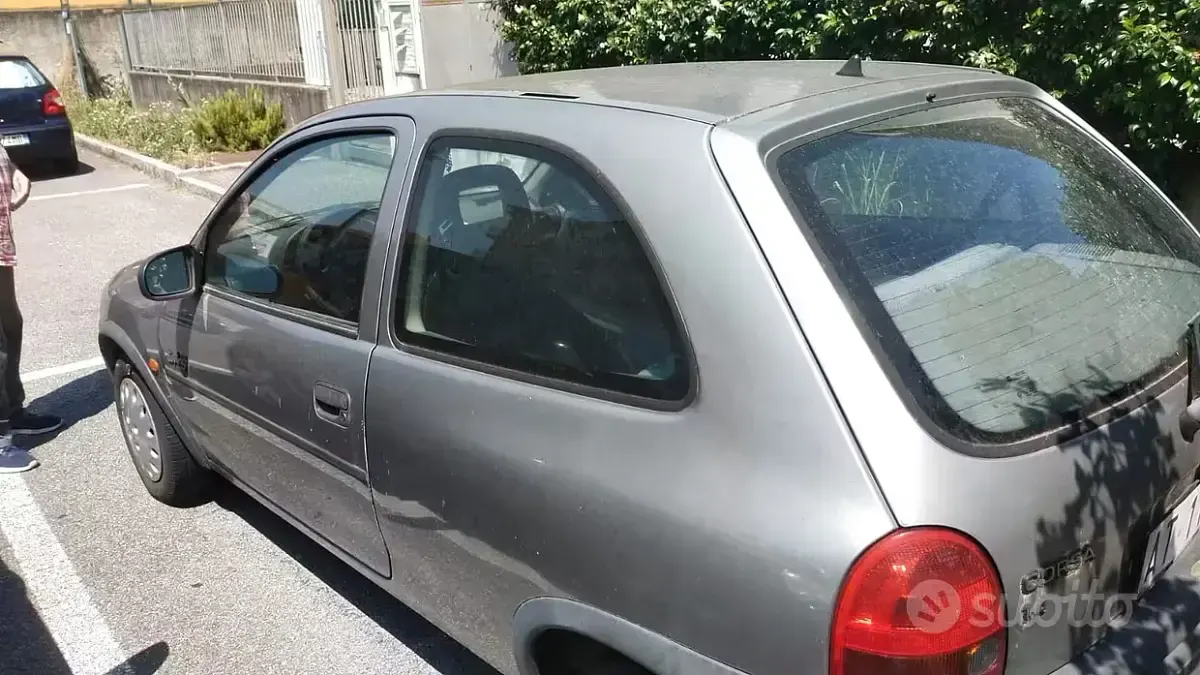 Usata Opel Corsa 1997 Grigio Utilitaria