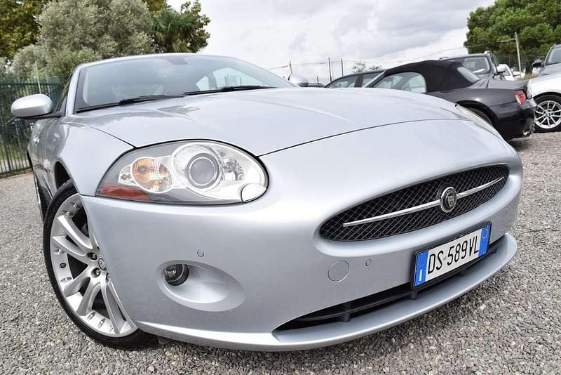 Usata Jaguar XK 298 CV (219 kW) 2007 Argento Coupé