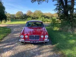 Usata Jaguar XJ6 142 CV (104 kW) 1971 Rosso Berlina