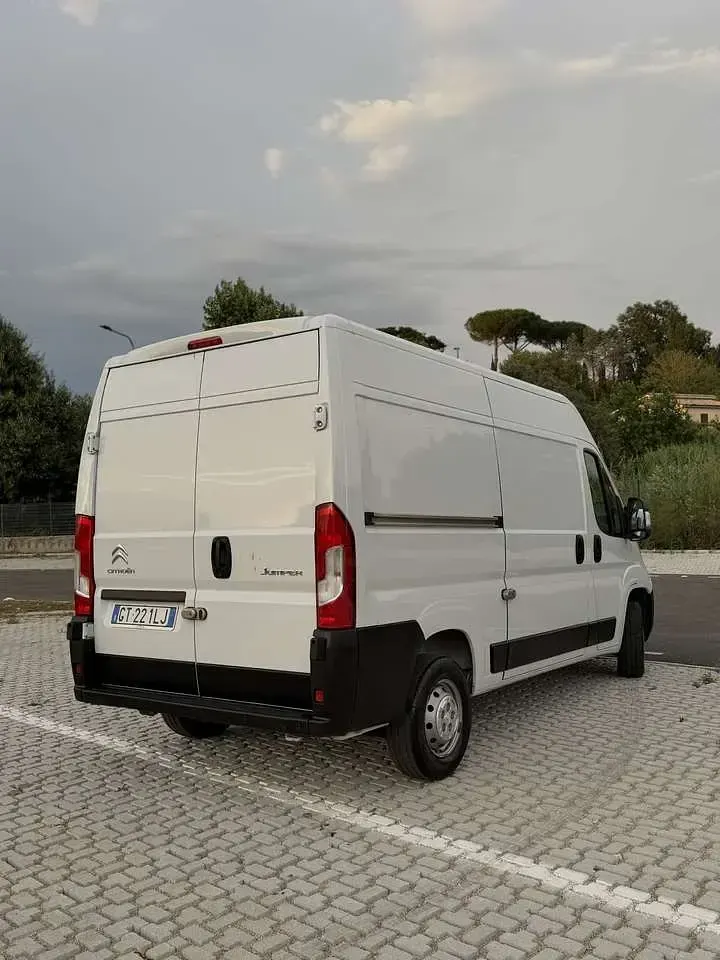 Usata Citroën Jumper 140 CV (102 kW) 2024 Bianco Monovolume