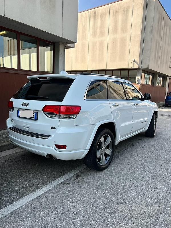 Usata Jeep Grand Cherokee Overland 250 CV (183 kW) 2014 Bianco SUV