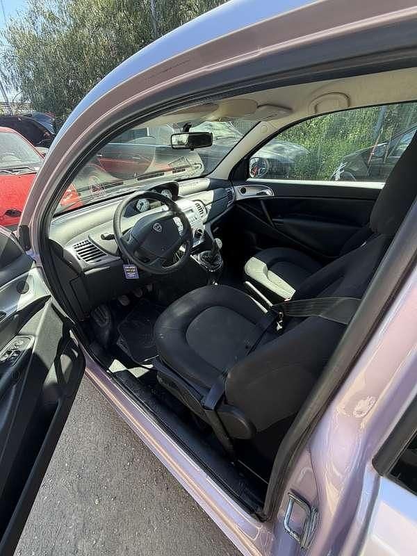 Usata Lancia Ypsilon 105 CV (77 kW) 2011 Utilitaria