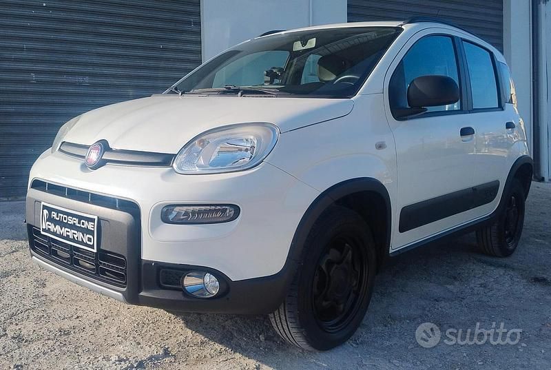 Usata Fiat Panda 4x4 Easy 95 CV (69 kW) 2018 Bianco Utilitaria