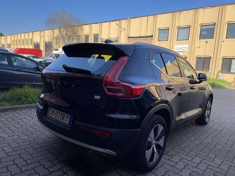 Usata Volvo XC40 129 CV (94 kW) 2022 Nero SUV