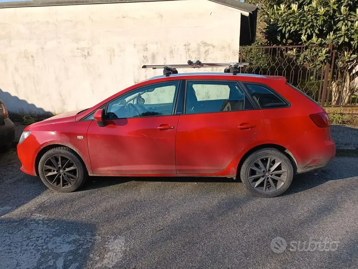 Usata Seat Ibiza ST 75 CV (55 kW) 2015 Rosso Station wagon