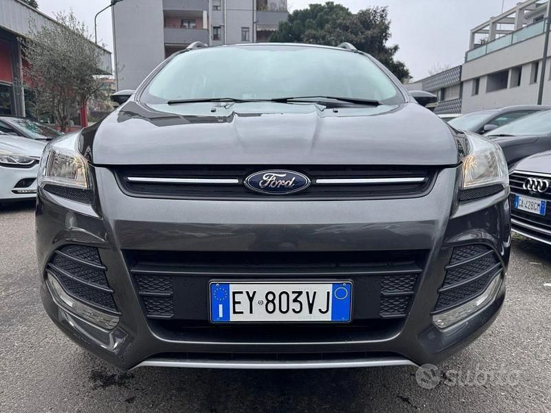 Usata Ford Kuga Titanium 120 CV (88 kW) 2015 Grigio SUV