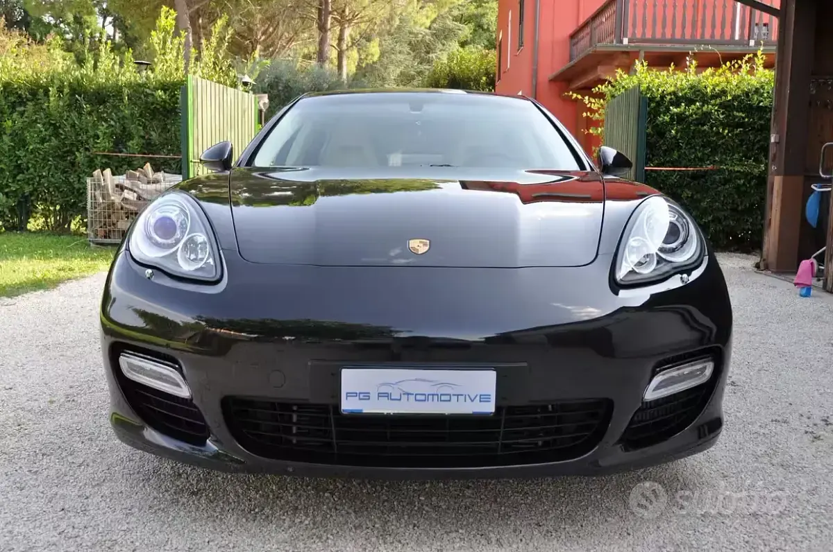 Usata Porsche Panamera Turbo S 550 CV (404 kW) 2011 Nero Utilitaria