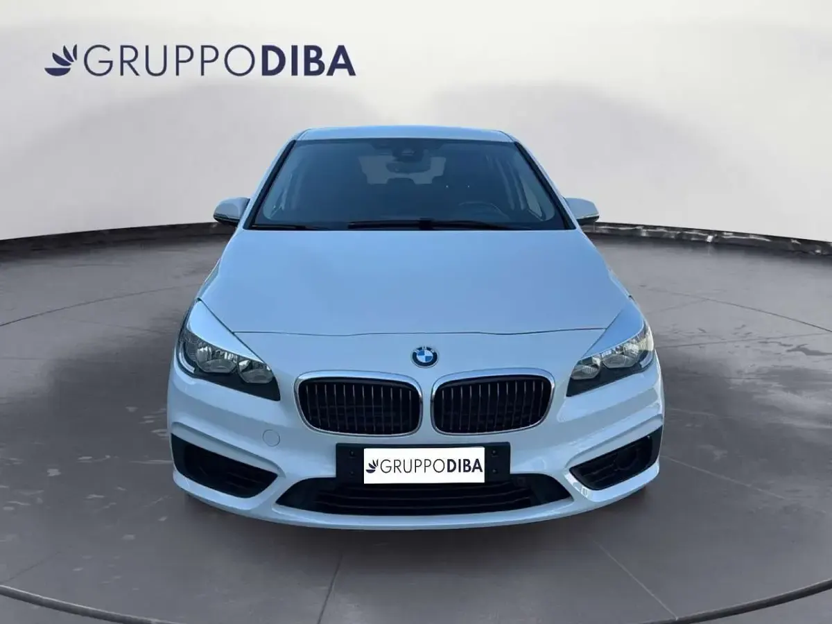 Usata BMW 225 Active Tourer Advantage 224 CV (164 kW) 2018 Bianco Monovolume