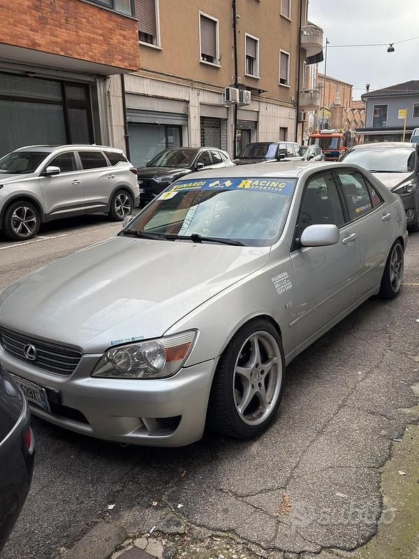 Usata Lexus IS200 2000 Grigio Berlina