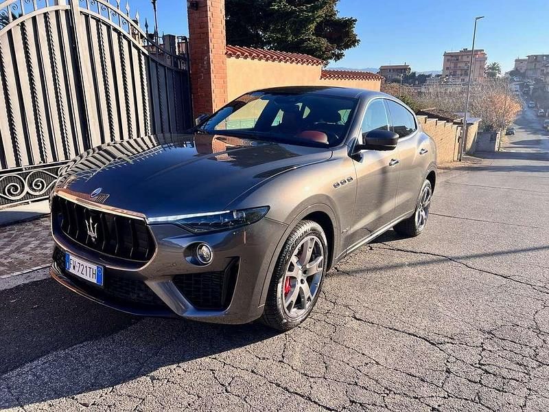 Usata Maserati Levante 430 CV (316 kW) 2019 Grigio SUV