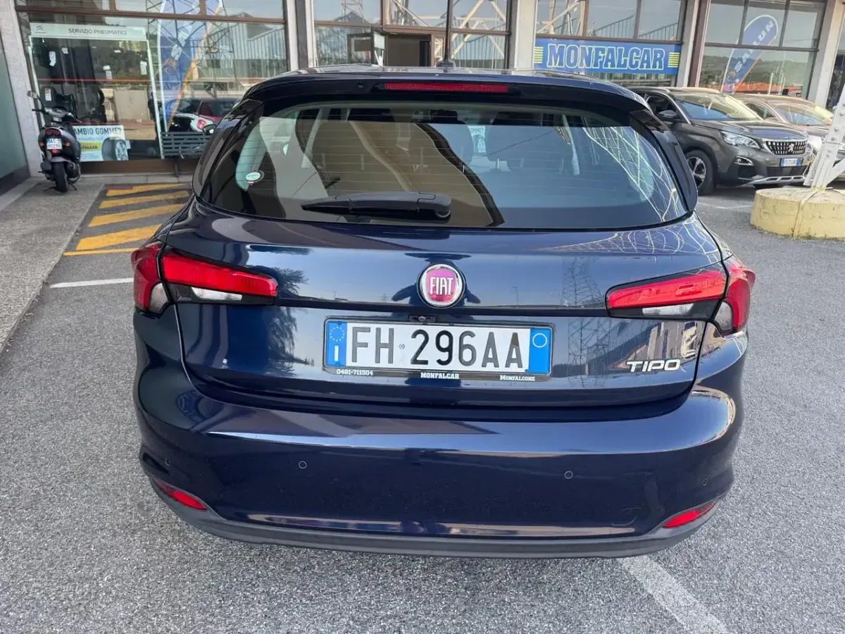 Usata Fiat Tipo Lounge 95 CV (69 kW) 2017 Blu Berlina