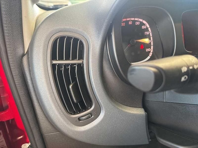 Rosso Usata 2024 Fiat Panda Cross Cross Due volumi | 12.950 € (Buon prezzo) - Immagine 1/3
