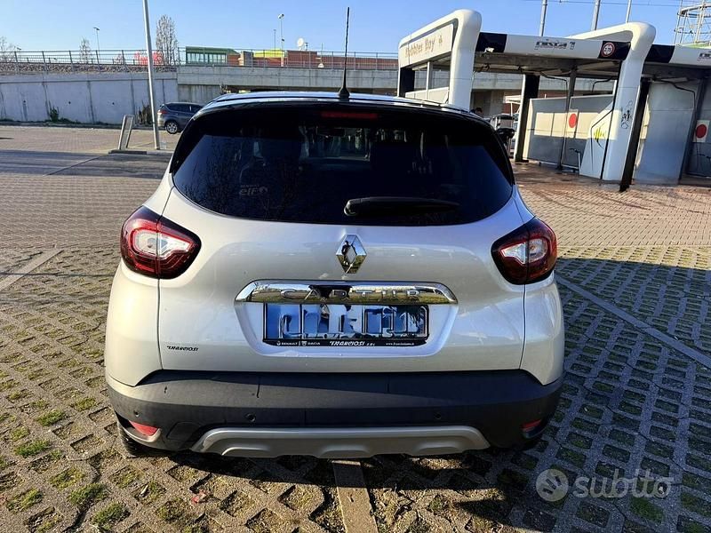 Usata Renault Captur 90 CV (66 kW) 2018 Grigio SUV