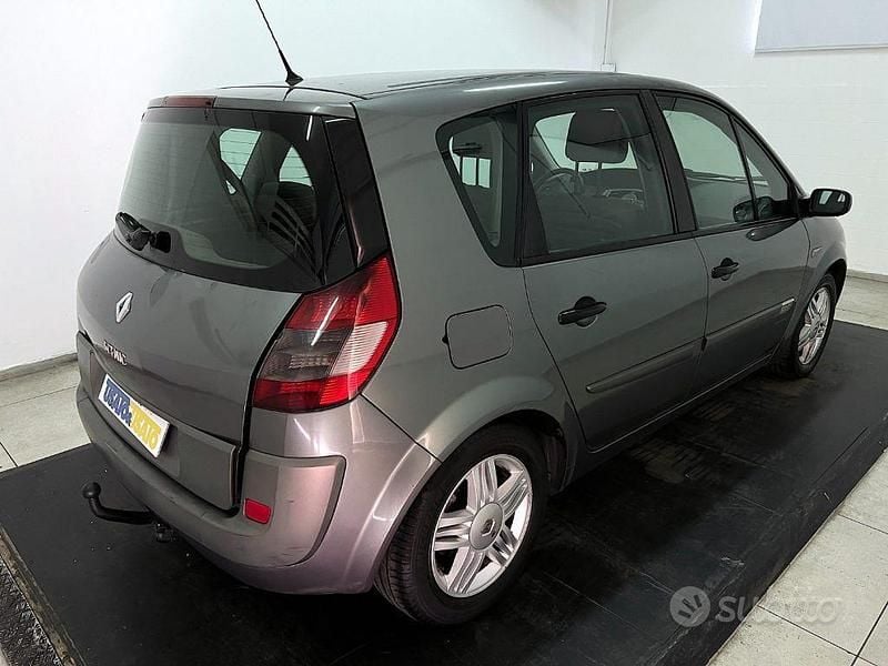 Occasion Renault Scénic Luxe 120 PK (88 kW) 2003 Grijs MPV
