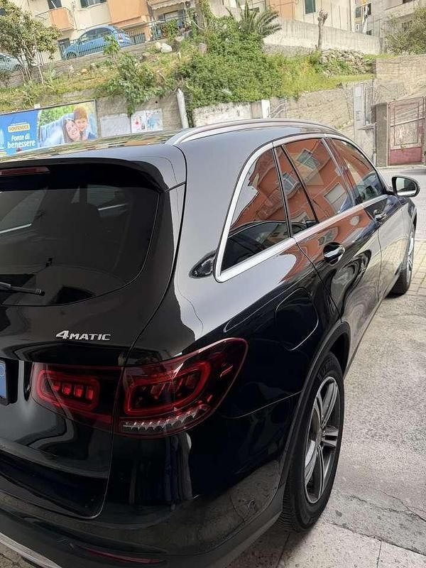 Usata Mercedes GLC220 194 CV (142 kW) 2020 Nero SUV