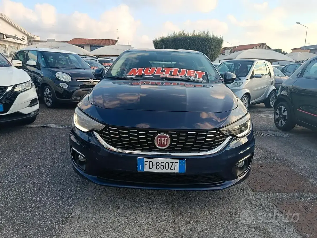 Usata Fiat Tipo Lounge 95 CV (69 kW) 2016 Bluazzurro Berlina