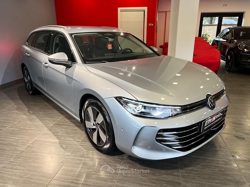 Usata VW Passat Business 150 CV (110 kW) 2024 Grigio Station wagon