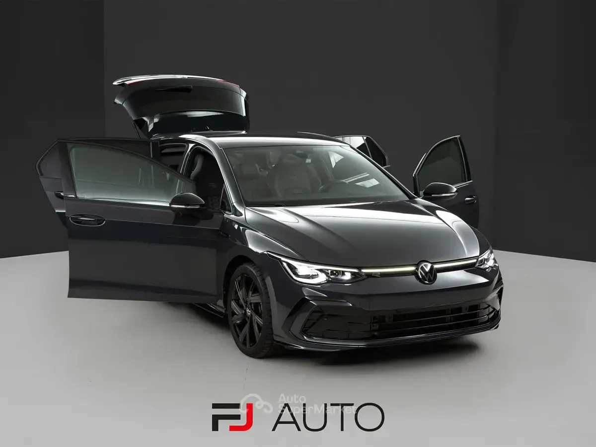 Usata VW Golf VIII R-line 190 CV (139 kW) 2024 Gray Berlina