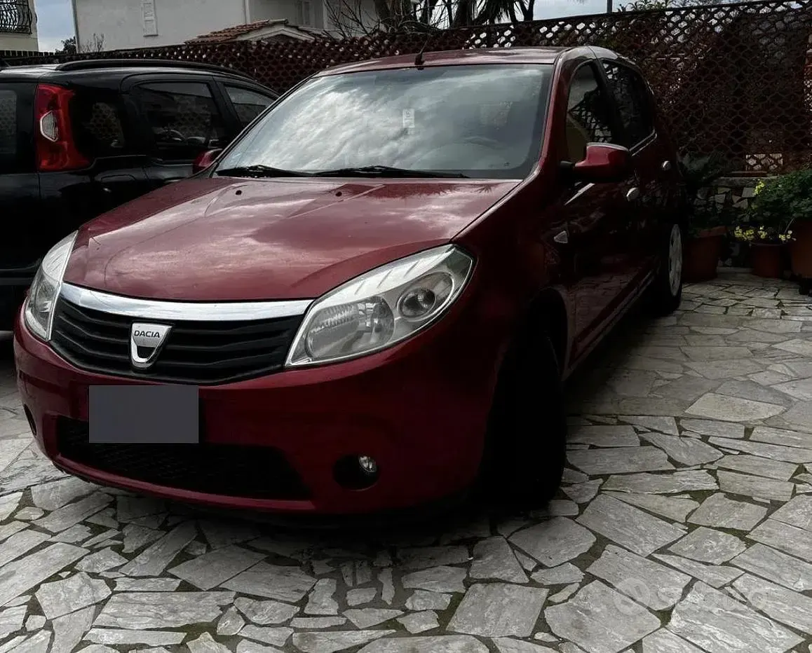 Usata Dacia Sandero 75 CV (55 kW) 2009 Berlina