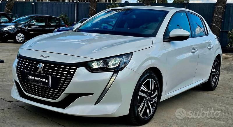 Usata Peugeot 208 Allure 100 CV (73 kW) 2021 Bianco Utilitaria