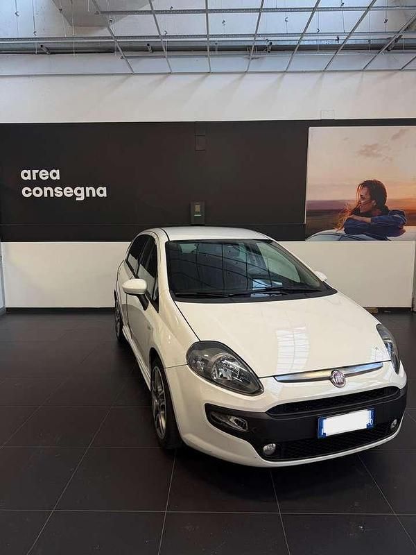 Usata Fiat Punto Evo Dynamic 105 CV (77 kW) 2010 Bianco Utilitaria