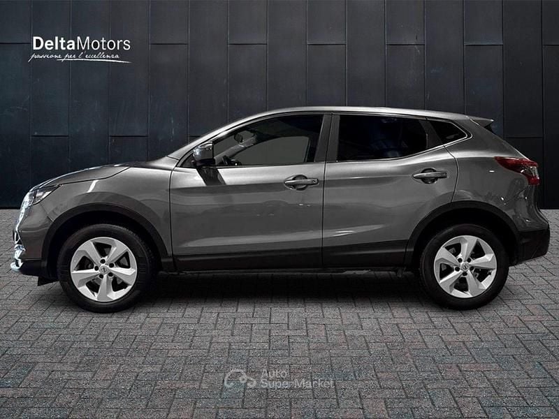 Usata Nissan Qashqai 110 CV (80 kW) 2018 Grigio metallizzato SUV