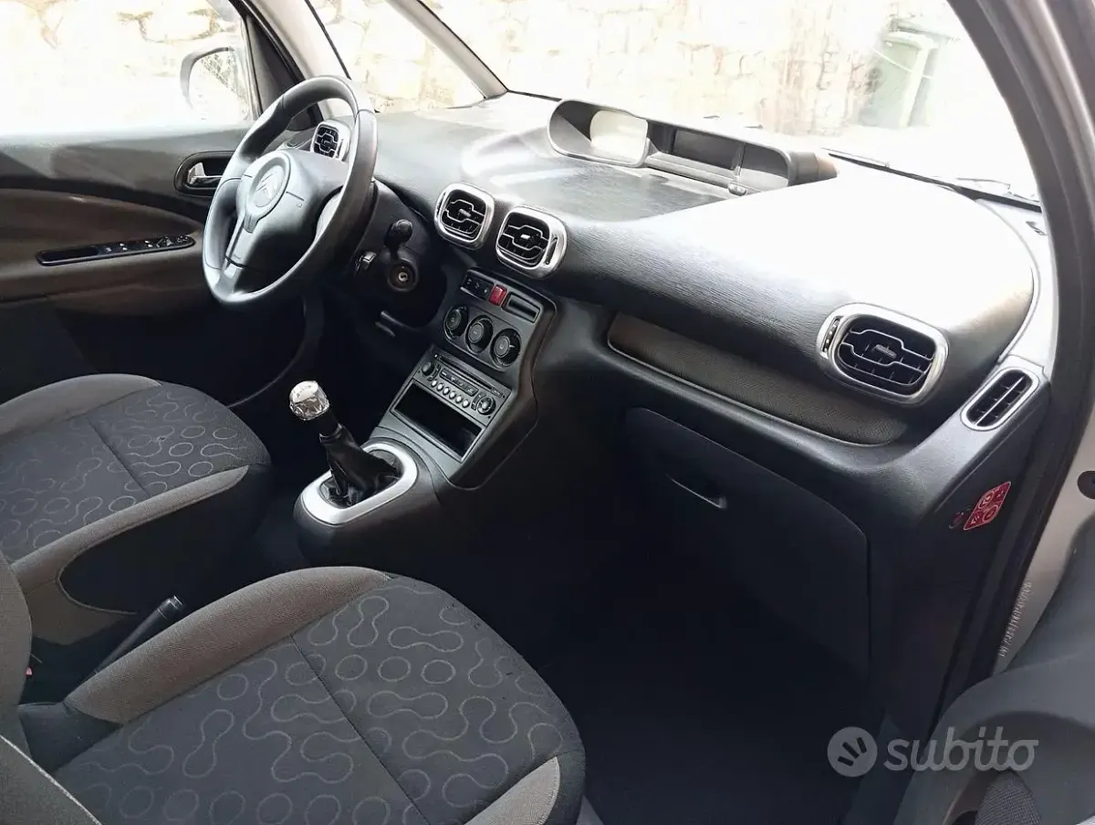 Usata Citroën C3 Picasso 95 CV (69 kW) 2012 Grigio Monovolume