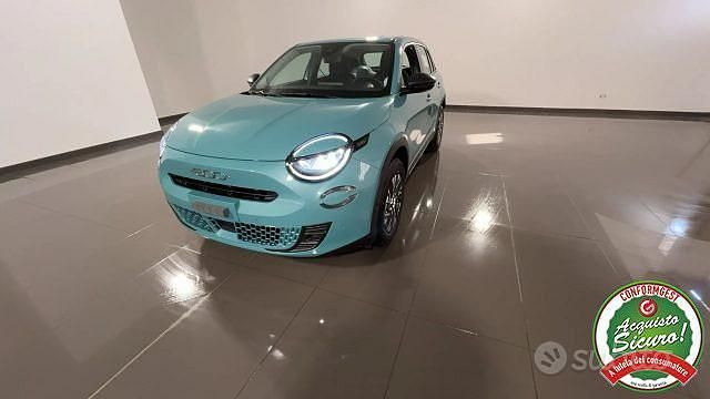 Usata Fiat 600 Pop 101 CV (74 kW) 2024 Blu/azzurro(met.) SUV