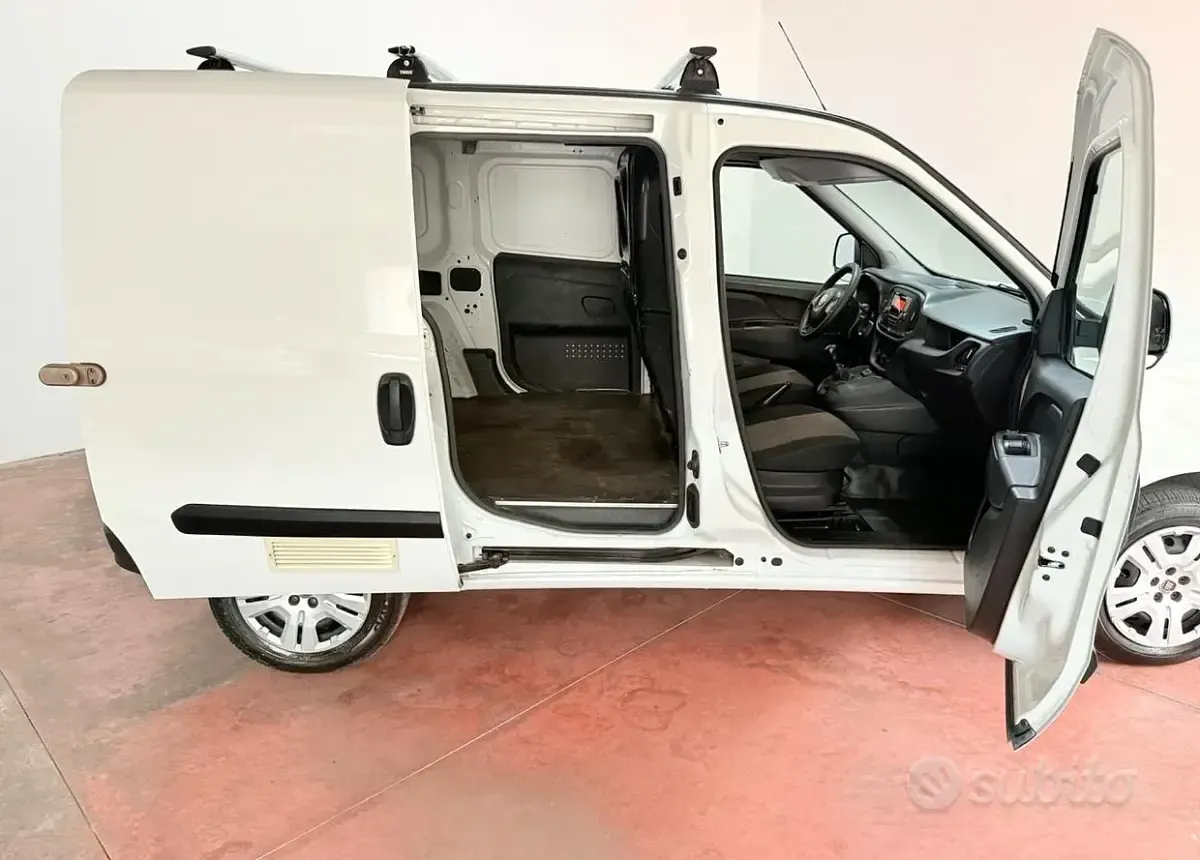 Usata Fiat Doblò 95 CV (69 kW) 2017 Bianco Monovolume