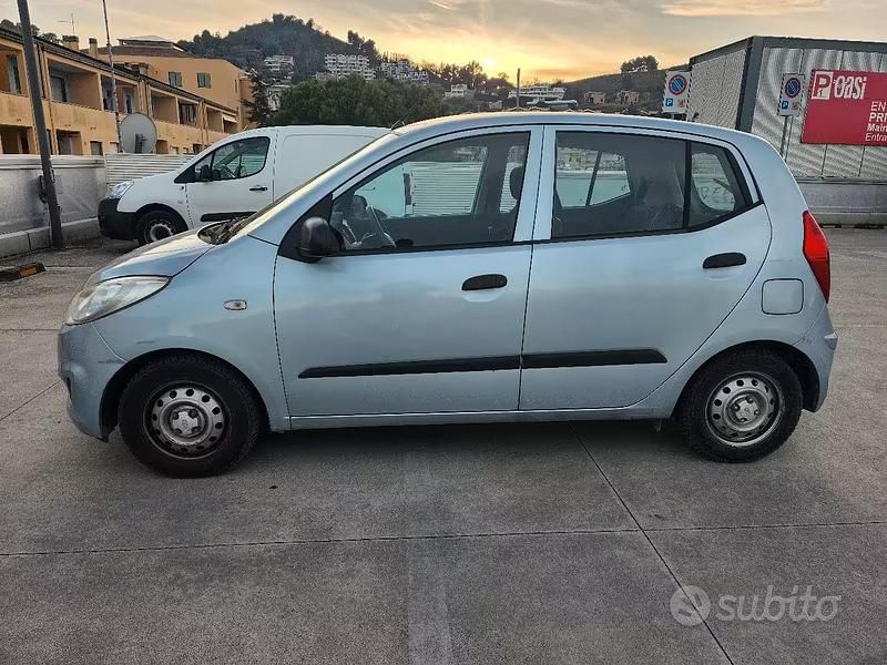 Usata Hyundai i10 69 CV (50 kW) 2012 Grigio Utilitaria