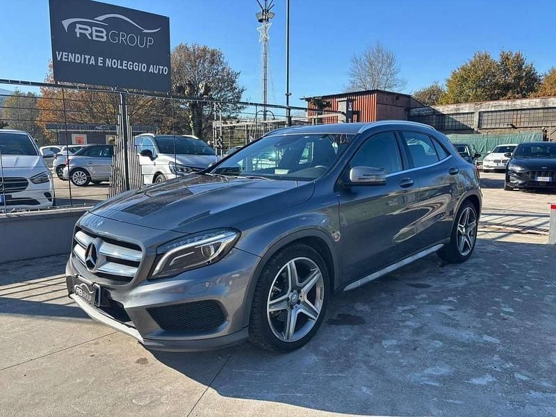 Grigio Usata 2015 Mercedes GLA220 Premium SUV | 16.500 € (Ottimo prezzo) - Immagine 1/4