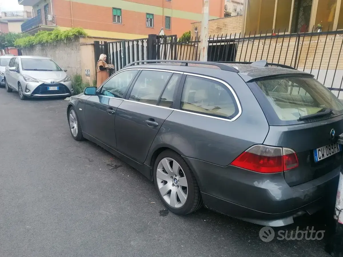 Usata BMW 530 231 CV (169 kW) 2005 Marrone Station wagon