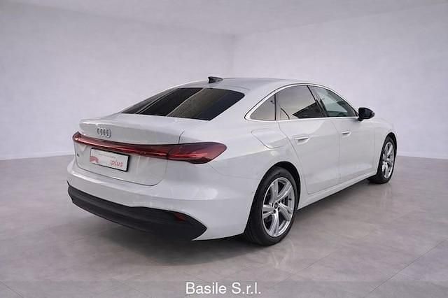 Usata Audi A5 Business 204 CV (150 kW) 2025 Bianco Utilitaria