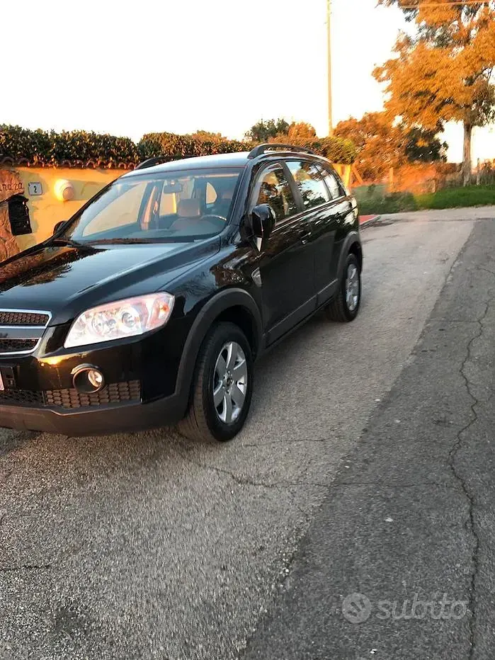 Usata Chevrolet Captiva 127 CV (93 kW) 2010 Nero SUV