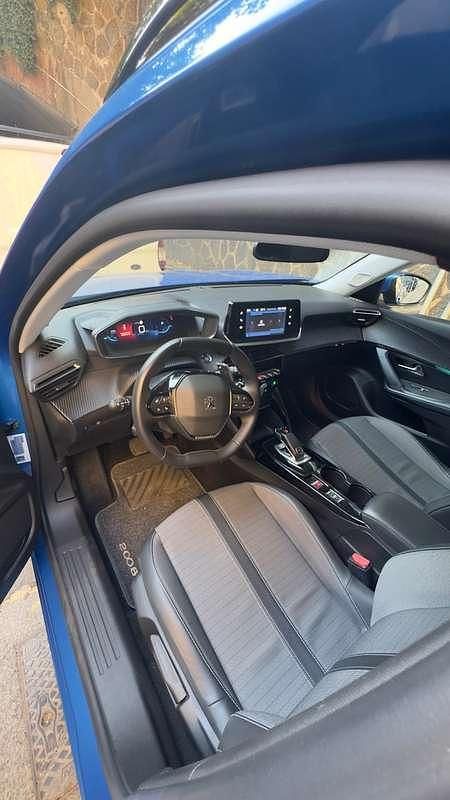 Usata Peugeot 2008 Allure 131 CV (96 kW) 2021 Blu/azzurro SUV