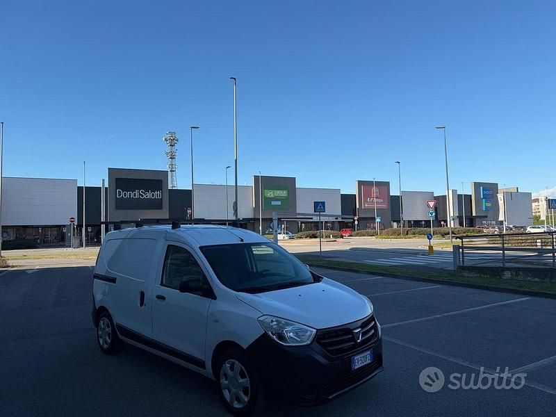 Usata Dacia Dokker 90 CV (66 kW) 2014 Bianco Monovolume