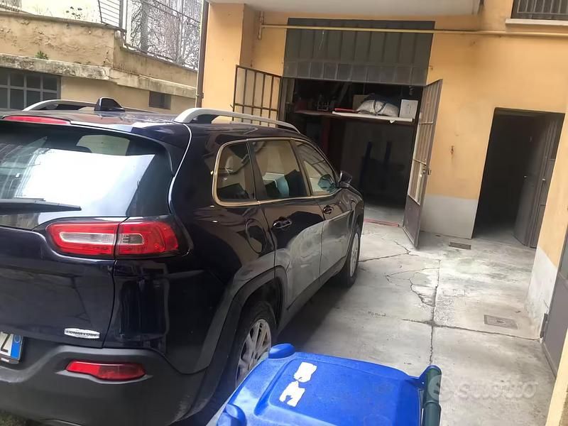 Usata Jeep Cherokee Longitude 140 CV (102 kW) 2014 Blu SUV