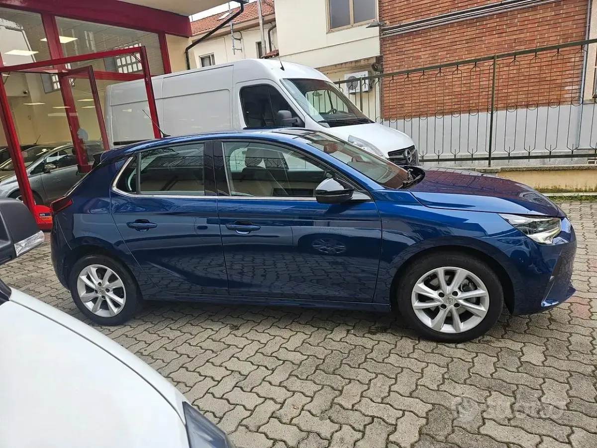 Usata Opel Corsa Edition 101 CV (74 kW) 2026 Blu Utilitaria