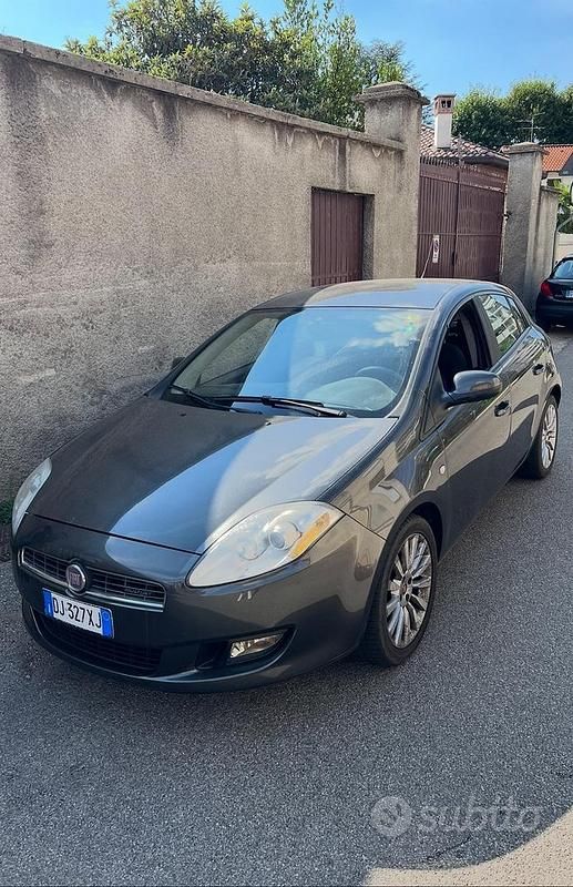 Usata Fiat Bravo 120 CV (88 kW) 2007 Grigio Utilitaria