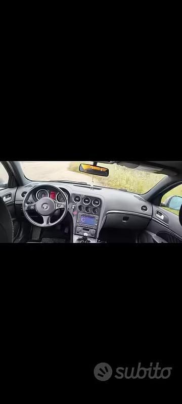Second-hand Alfa Romeo 159 170 CP (125 kW) 2010 Albastru Berlinǎ