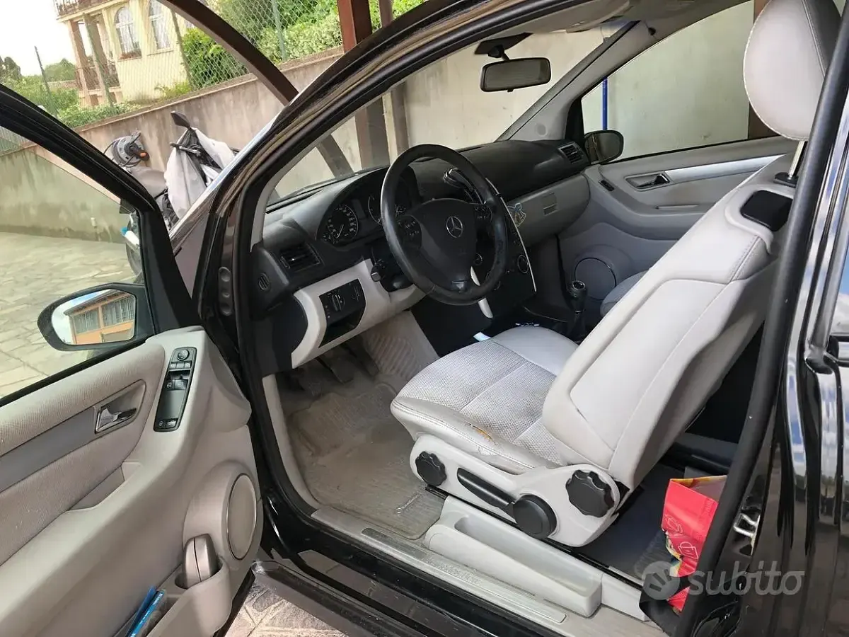 Usata Mercedes A200 Avantgarde 140 CV (102 kW) 2006 Nero Berlina
