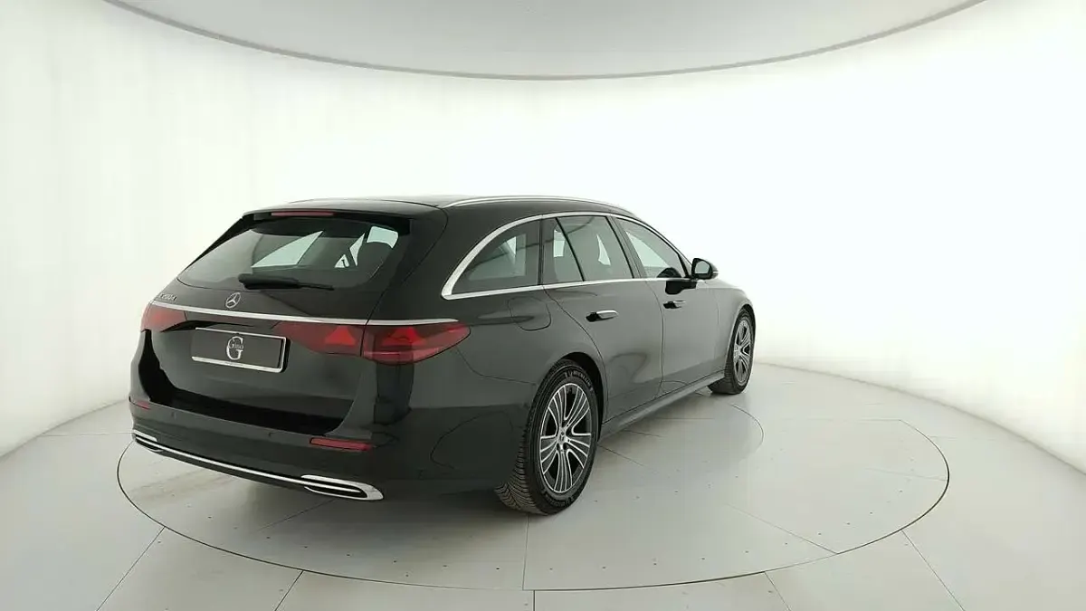 Usata Mercedes E200 Advanced 163 CV (119 kW) 2025 Nero ossidiana Station wagon