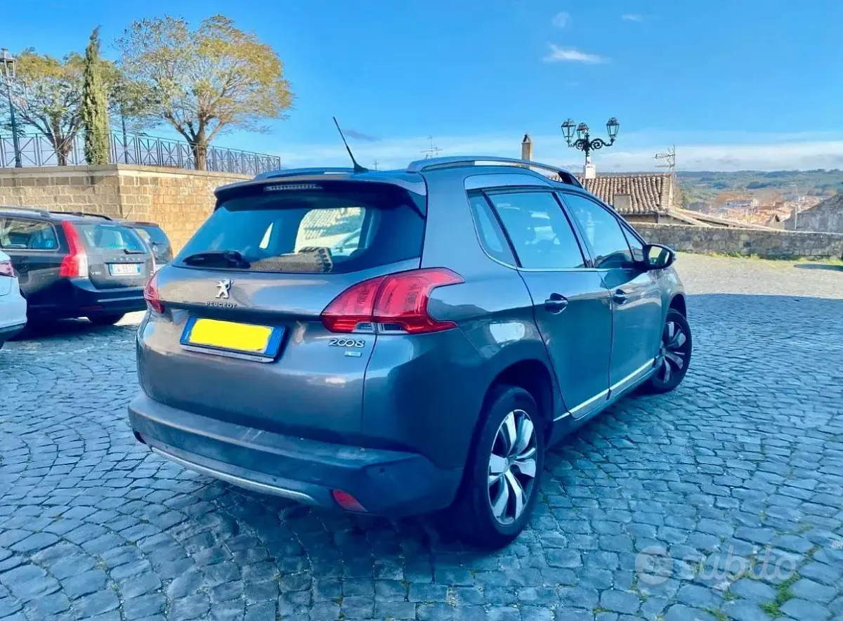 Usata Peugeot 2008 92 CV (67 kW) 2014 Grigio SUV