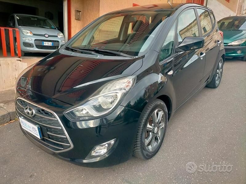 Usata Hyundai ix20 Xpossible 90 CV (66 kW) 2016 Nero Utilitaria