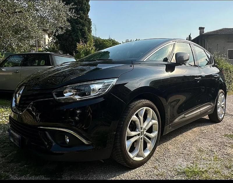 Nero Usata 2019 Renault Scénic IV Monovolume | 12.000 € - Immagine 1/4