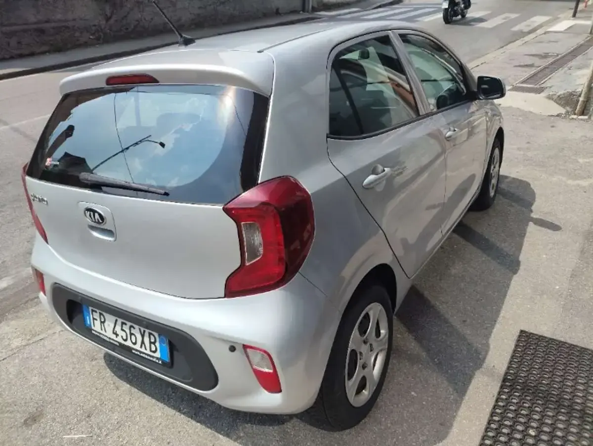 Usata Kia Picanto Active 67 CV (49 kW) 2018 Grigio Utilitaria