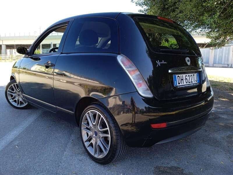 Usata Lancia Ypsilon 95 CV (69 kW) 2007 Nero Utilitaria